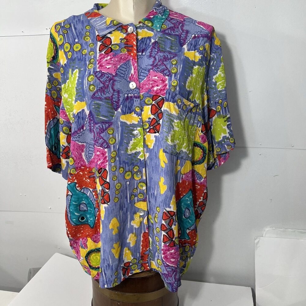 RARE Chico's Design L 2 Bright Artsy Fish Print Crepe Rayon Short Slv Blouse